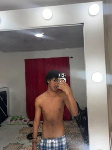 Yeison_Beatifull Public Pic 2
