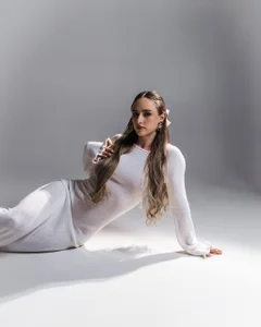 Dana__Whitttte White dress Bilde 3