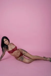 KimSkyee Red lingerie Gambar 3