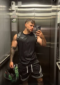 Valenthino_Salvatore Public Billede 3