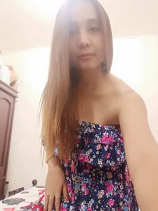 ur_ladyboy_fantasy Public Pic 9