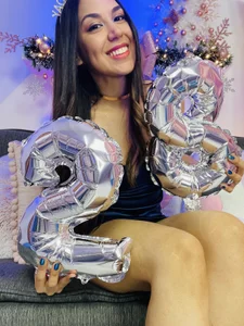 VenusIslove 28th Birthday 🥳🥳 Foto 9