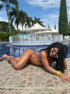 NahiaraReina Sexy Nahiara in the pool 💦 사진 5