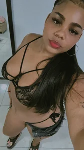 Lina_palace an unforgettable dark skinned woman Pic 4