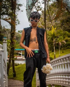 Elioth_18 Connecting with nature and being sexy 🍀❤️‍🩹 Pic 5