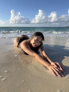 AlexaaPorter Public Pic 2