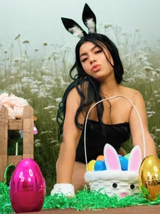 Laia_white Happy Easter🧡💛💚💙💜🐇 Pic 4