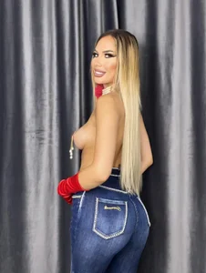 CoraliaDiamond Public Pic 3