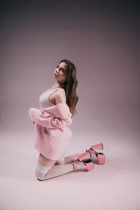 DianaVert Power in Pink Pic 2