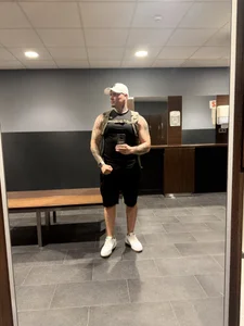 Milanthompson2025: Gym ( 9 фото)