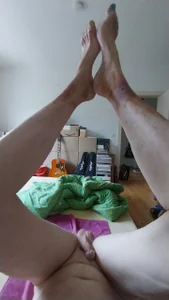 feetlove5608 💦 missionary position 💦 Pic 2