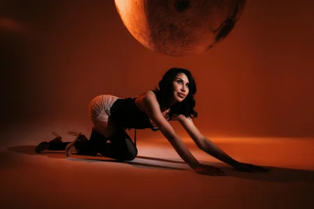KaylaMouss Red Eclipse Pic 2