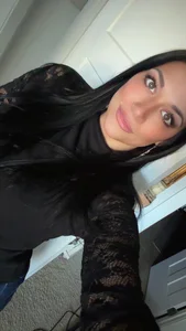 Vixenredd Public Pic 2