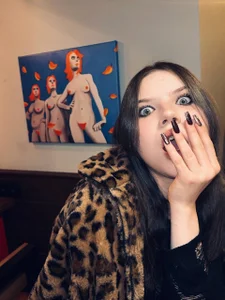 1kTimes_goodnight: OMG that's naked women behind me??? ( фото)