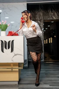 Arianaa_collins How can I help you, boss? 😏  3টি ছবি