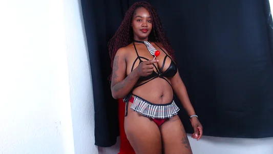 chanel_brunette A sweet student Bilde 9