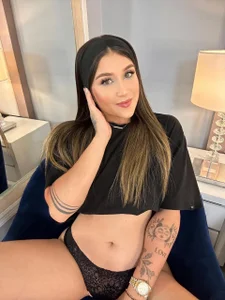 IsabelleMilan 😊​​🧚‍♀️​ Foto 4
