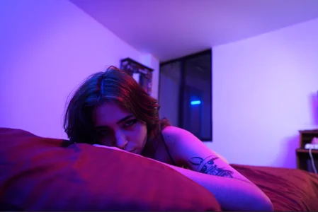 MaryJannesRed bed图片