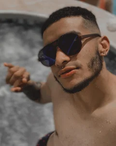 eross_chipre_ Public  5টি ছবি