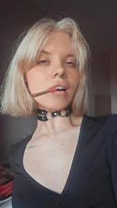 Aurora__cute blonde girl Pic