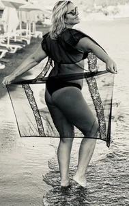 NatalieMour On the beach Pic 5