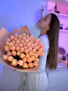 AliceBrayan Looking forward to spring!🌺🍓😍 Foto