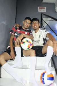 Strength, passion, and style in every play. Two footballers who turn the pitch into pure temptation de darwinandbrayann  4 Imagens