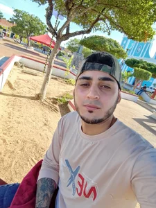 xxxxhotxoxo walking in the square Pic 6