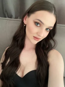 GeorginaDudley Public Gambar