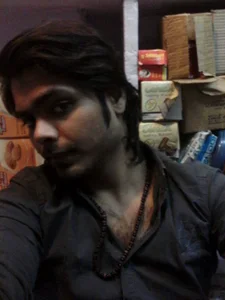 BilalShaikh010: me ( 2 фото)