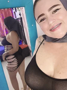 MarianFadel The smile is mine, but the reason is you 😍 Foto 3