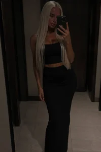 AlexaTarlet Public Pic 2