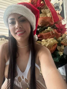 victoria_castillo1 Merry christmas Pic 2