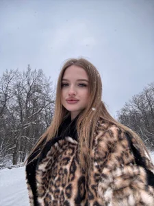 SolLocy Lifestyle Pic 4