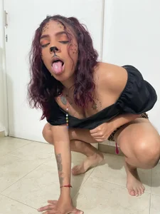 nicky_andcamil Nicky's Wild Pic 4