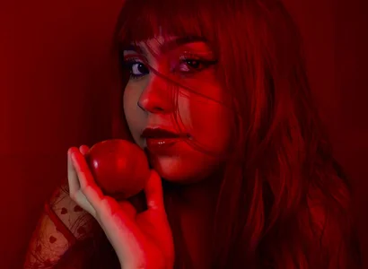 Dalila_Sky Do you like how red looks? Pic