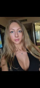 SiennaPierce Public Immagine  6