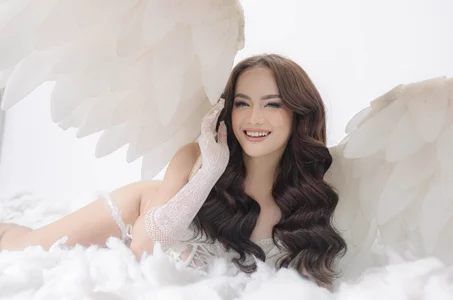 Midnight_Oasis Not all angels wear halos.🪽✨ Gambar 3