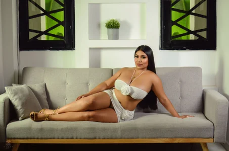 Kendall-Moll I'M LIVING A DREAM 🤍✨ Pic 5