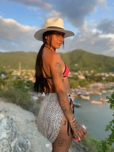 ZairaSofia1 Sun&Beach🌴 Pic