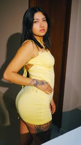 Emily_Jonhson_ YELLOW DRESS PARTY✨ Pic 4