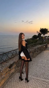 ChloeSpark's 🥰Kiss me🥰 Sex Photo 3