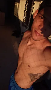 tanned_boy Public Foto 6