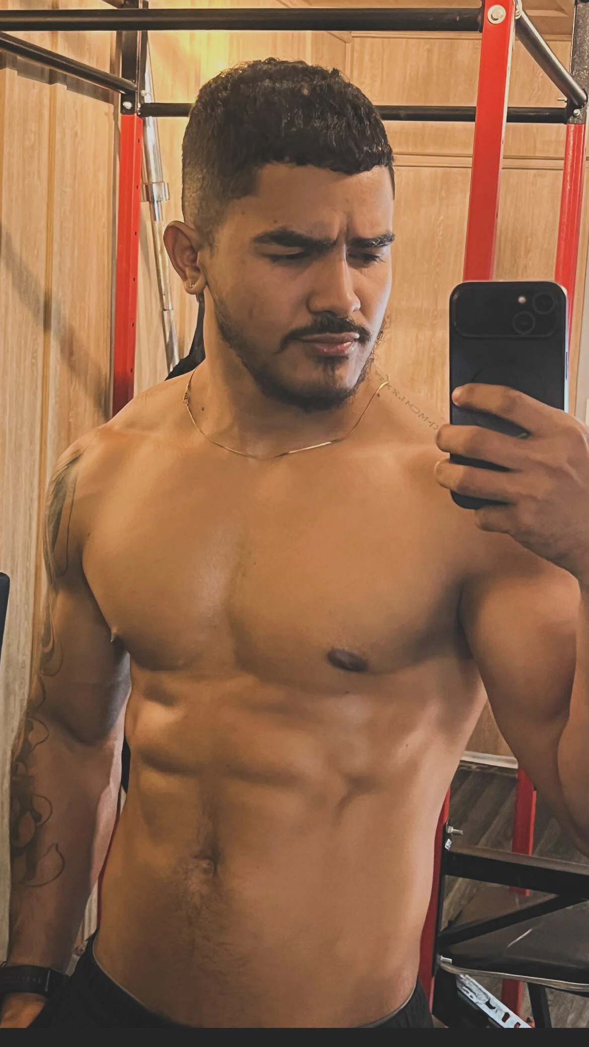 Foto em tendência de Reik_Vonn 2106
