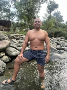 eros_colby Public  3টি ছবি