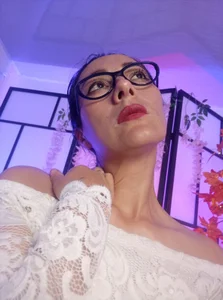 Scarlett_Musse sexy glasses slika 5