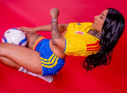 biancaleblanc 👑 The hottest fans are here. Ready to cheer? Foto 3