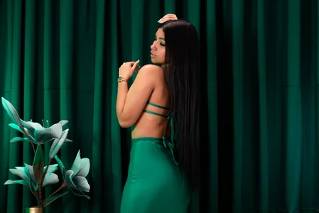 Larabrooks The elf's treasure 💚 Pic 2