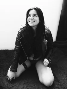 Nika_1_ Public 사진 3