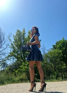 Lissabeta Domina heels on street Immagine 